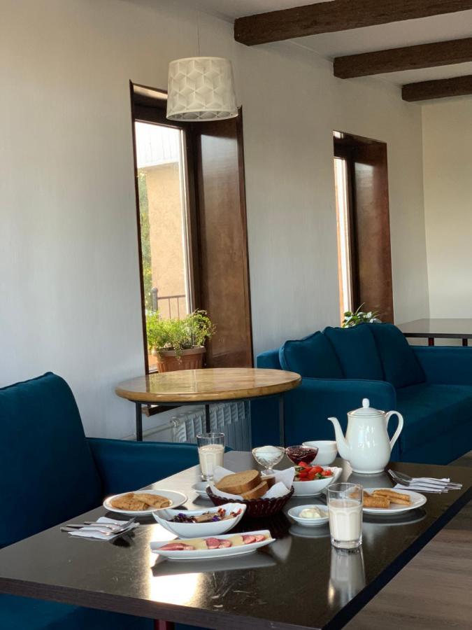 Muras Hotel Karakol Esterno foto